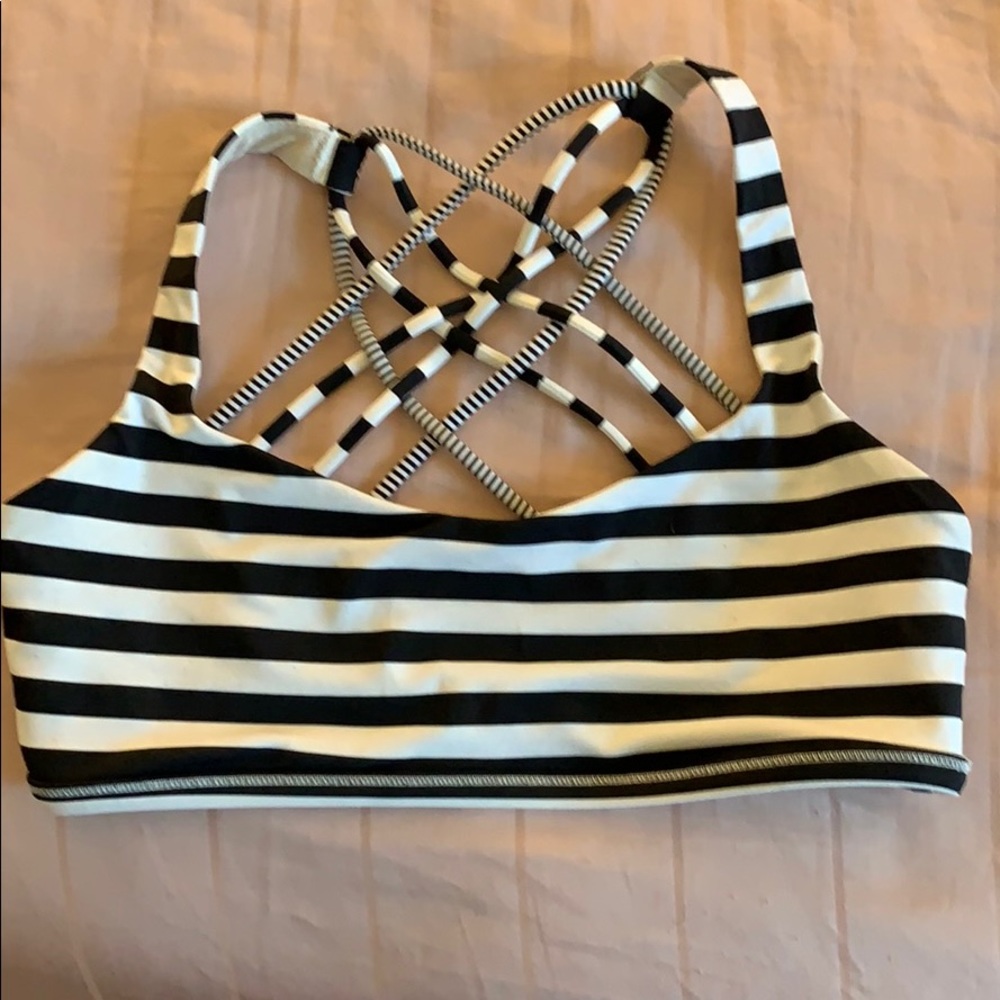 Lululemon sports bra
